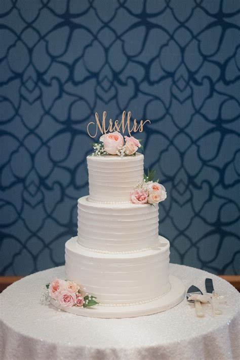Featured Wedding Cake Toppers Wedding Cakes With