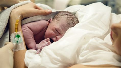 The One Compliment Every Mom Needs To Hear After Giving Birth