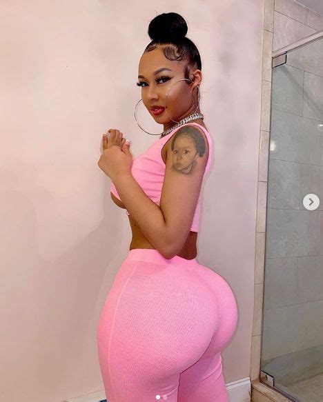 Tekashi6ix9ine S Girlfriend Jade Distracts Instagram With Curves She