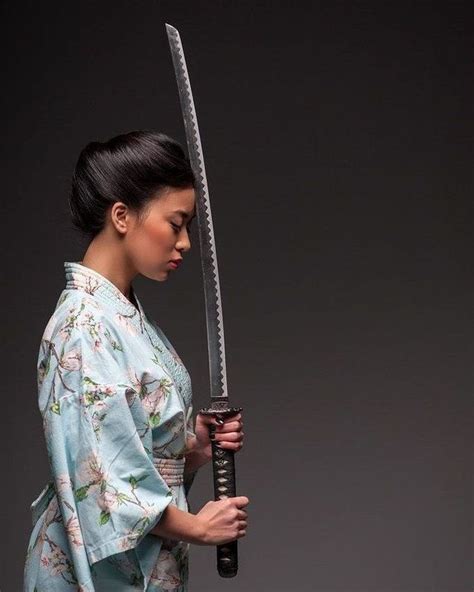 Pin By Ethen E On Geisha Other Japanese Samurai Art Female Samurai Katana Girl
