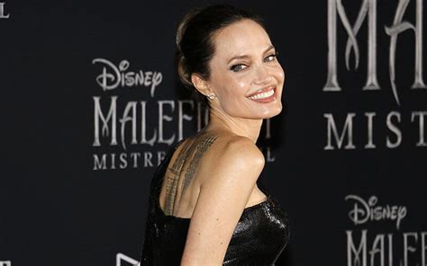 Angelina Jolie Net Worth Fanbolt