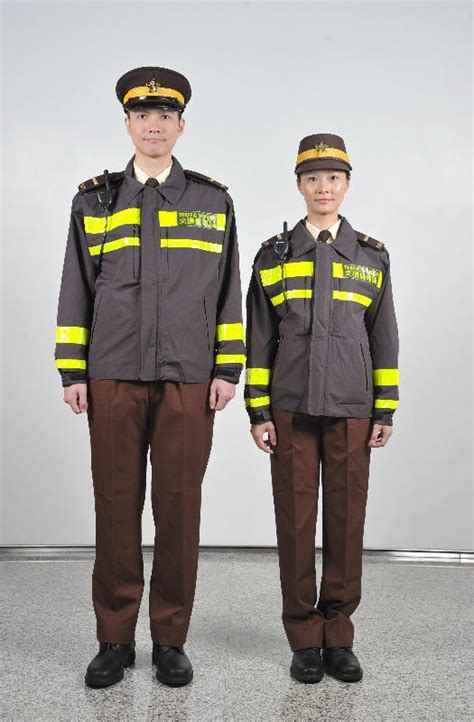 New Uniform For Traffic Wardens With Photos
