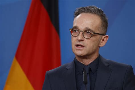 Bei der ausreise helfen will der. German Foreign Minister Heiko Maas calls for trust in US ...