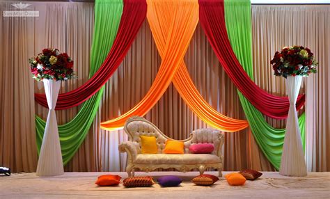 A wedding decoration is considered incomplete without a beautifully &. Indian Wedding Stage Decoration Idea - OOSILE