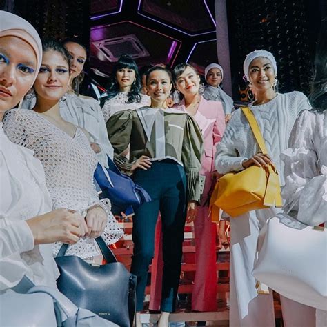 Pelakon dan pengacara popular, scha alyahya memohon maaf kepada semua pihak yang merisaukan keadaan dirinya ekoran akaun instagram miliknya 'hilang' semalam. Selepas Yuna, Christy Ng Buat "Hal" Dengan Scha Al Yahya Pula