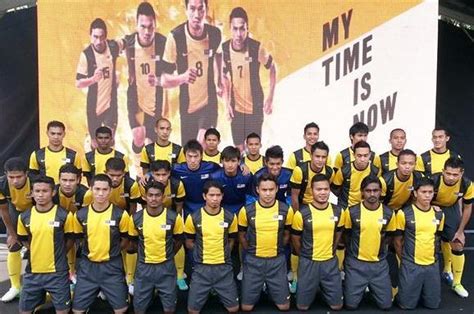 Keep support me to make great dream league soccer kits. Penyair iDANRADZi@BlogSpot: Jersey Baru Harimau Malaya ...