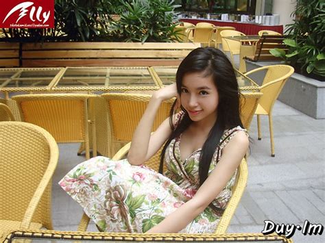 Daily Cool Pictures Gallery Sexy Elly Tran Ha New Lastest Collection 2011