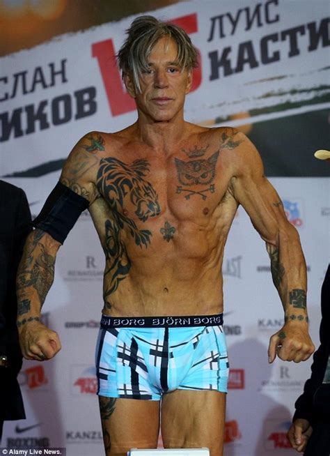 Mickey Rourke 62 Wins Boxing Match Against 29 Year Old In Russia Daily Mail Online