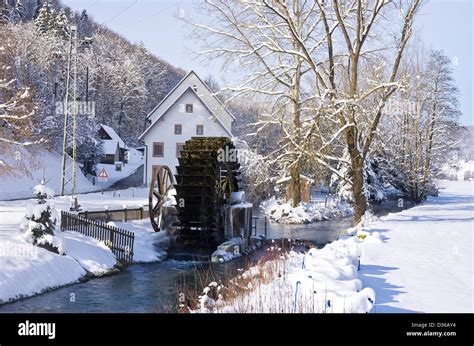 Old Water Wheel Of An Historic Water Mill Stock Photo Alamy