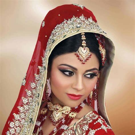 Traditional Asian Bridal Makeup Favoured By South Asian Brides
