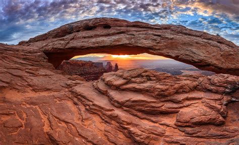 Canyonlands natural history association is an official partner of: Mesa Arch, Canyonlands by Gleb Tarro on 500px ...