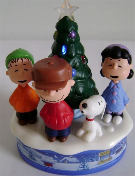 Charlie Brown Peanuts Hallmark Christmas Ornament Plays Hark Talks