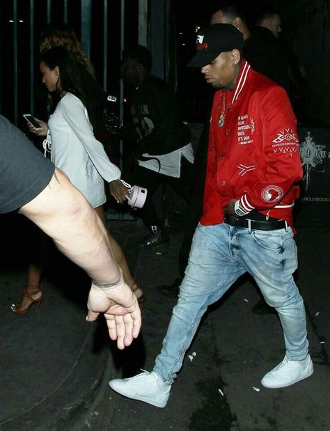 Pin By Style For Men On Looks Chris Brown Chris Brown Outfits Breezy