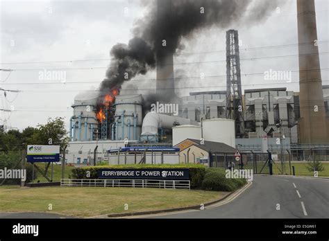 Fire At Ferrybridge C Coal Fired Power Station West Yorkshire Uk Stock