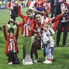 Fernando Torres, arropado por su familia tras cumplir su sueño - Foto 1