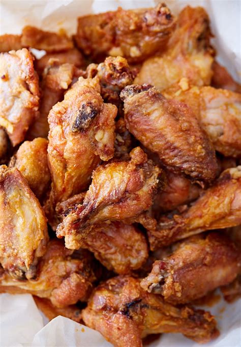 This baked chicken wings recipe is going to become a hit! Baked Chicken Wings - Extra Crispy - i FOOD Blogger