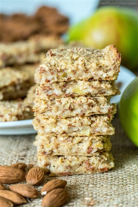 *percent daily values are based on a 2,000 calorie diet. 3-Ingredient Apple Almond Breakfast Bars | Recipe ...