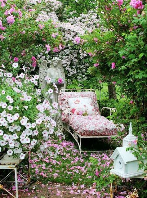 18 Cozy Backyard Seating Ideas Live Diy Ideas Shabby Chic Garden