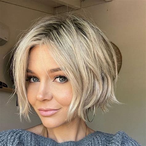 Cool Blonde Short Messy Bob With Middle Parting Short Bob Hairstyles