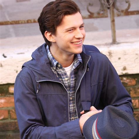 that smile is the smile it lights the universe spiderman homecoming tom holland actors funny