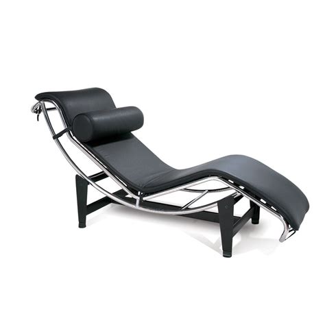 Designed in 1928 this chair became famous in 1965 with cassina, the lc4 is the definitive chaise longue: Le Corbusier-Style Chaise - Black Leather Chaise Lounge