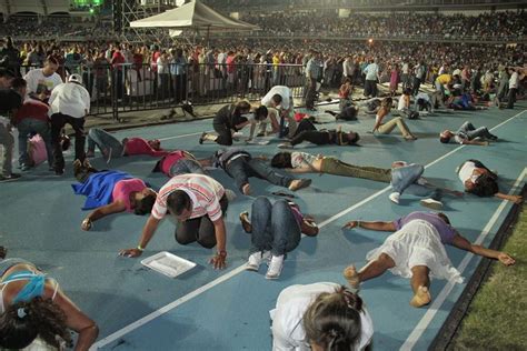 Tb joshua is the leader and founder of the synagogue, church of all nations (scoan), a religious organisation that runs the emmanuel tv television station from lagos, nigeria. PROPHECT TB JOSHUA TODAY
