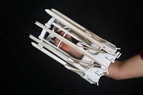 This 3d Printed Rubber Band Gatling Gun Will Make You Look Like A