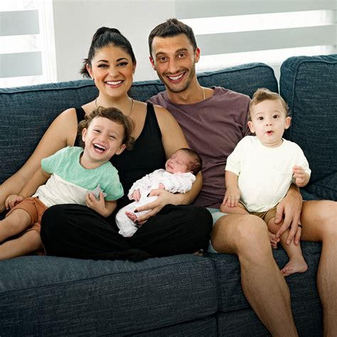 Stream Loren & Alexei: After the 90 Days | discovery+