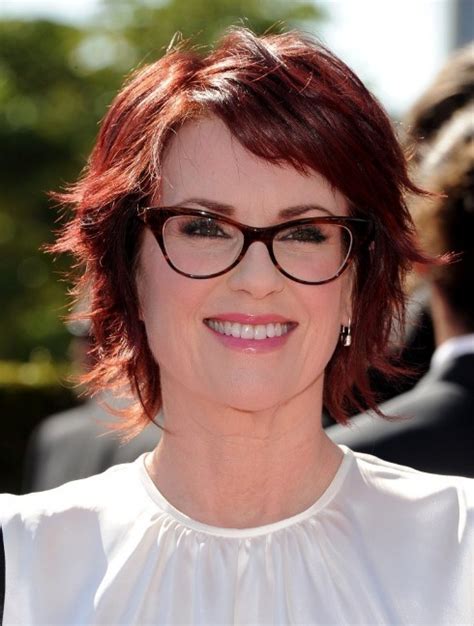 80 cute layered hairstyles and cuts for long hair in 2020 short shag hairstyles hairstyles with bangs pretty hairstyles straight hairstyles black hairstyles razor cut hairstyles 1950s hairstyles beautiful haircuts men s hairstyles what others. Megan Mullally Layered Short Red Haircut - Hairstyles Weekly