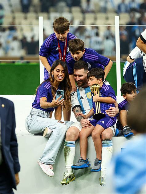 Lionel Messi Wife And Kids Celebrate World Cup Win Hollywood Life