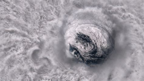 8k Hurricane Irma Eye Of The Storm 4k Wallpaper