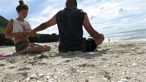 India And Italy Meet At Mount Maunganui Beach Asmr Head And Back Massage Youtube