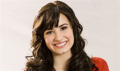 Demi Lovato Smile Hd Wallpaper Rare Gallery