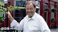 Bill Treacher: EastEnders star dies aged 92 : r/uknews