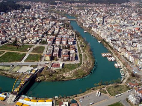 A relatively big city with a population of about 75,000, manavgat, which lies on the banks of manavgat river a few km inland from the shore, is the hub for visiting nearby waterfalls and seaside resorts. Manavgat Gezi Rehberi | Bir Sevdadır Manavgat