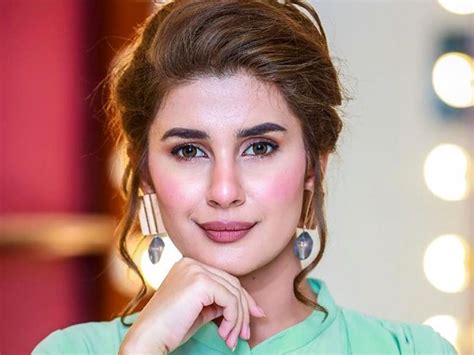 8 Things You Didnt Know About Kubra Khan Super Stars Bio