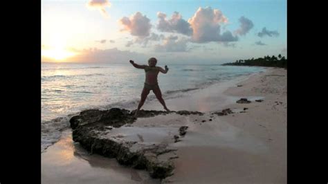 Shooting Jumpers On The Caribbean Beach People Jump Photography Youtube