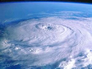 Algunos se preguntan cuál es la diferencia entre un ciclón, tormenta, huracán y tifón pero ¿existe? Definición de Ciclón Tropical » Concepto en Definición ABC