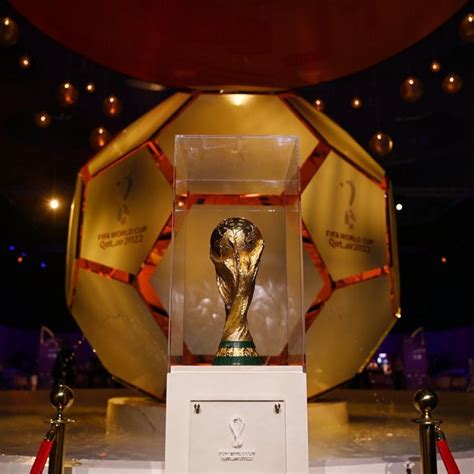 La Copa Del Mundo Cuánto Pesa Cuánto Vale Y Qué Simboliza Su Figura