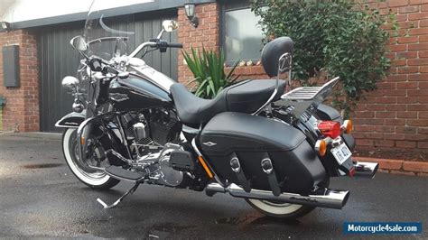 The harley davidson heritage classic weighs 330 kg and has a fuel. Harley-davidson ROAD KING CLASSIC for Sale in Australia