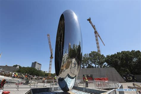 Cloud Column Installed As Landmark In Houston Us Xinhua