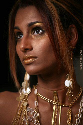 Dark Skin Indian Women Everyone Is Beautiful Dark Skin Beauty Dark Skin Models Beautiful