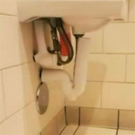 a 5 year old found a hidden camera in a starbucks bathroom