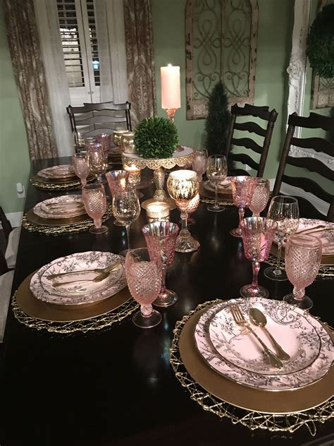 I Love This With The Pink Glassware Dining Room Centerpiece Dining