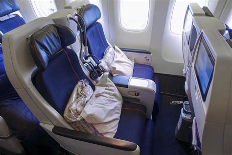 Review Air France 777 300er Premium Economy From N To Paris