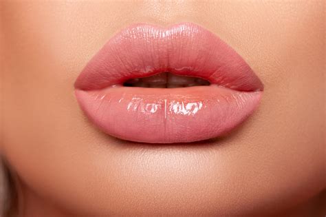 Russian Lips : des lèvres pulpeuses, sans chirurgie à ...