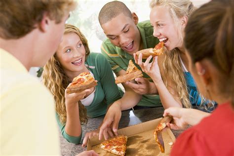 Parents Say School Pizza Party Rewarding Straight A Students Makes