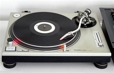 Audio Turntable Repair How To Fix A Broken Record Player