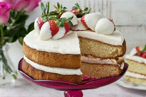 We have thousands of strawberry shortcake birthday cake ideas for anyone to pick. Mother's Day Baileys & Strawberry Cake | Food Ireland Irish Recipes