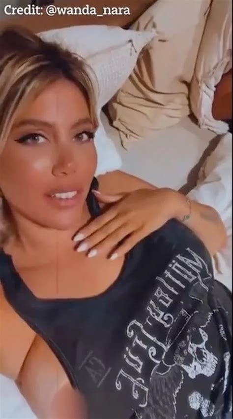 Wanda Nara Suffers Nip Slip Live On Instagram But Doesn T Notice For Almost A Minute Daily Star